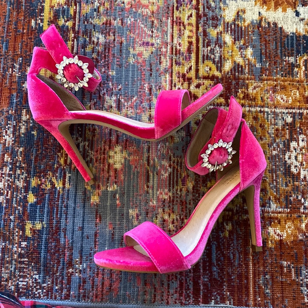 Halogen X Atlanta Pacific pink velvet embellished heel